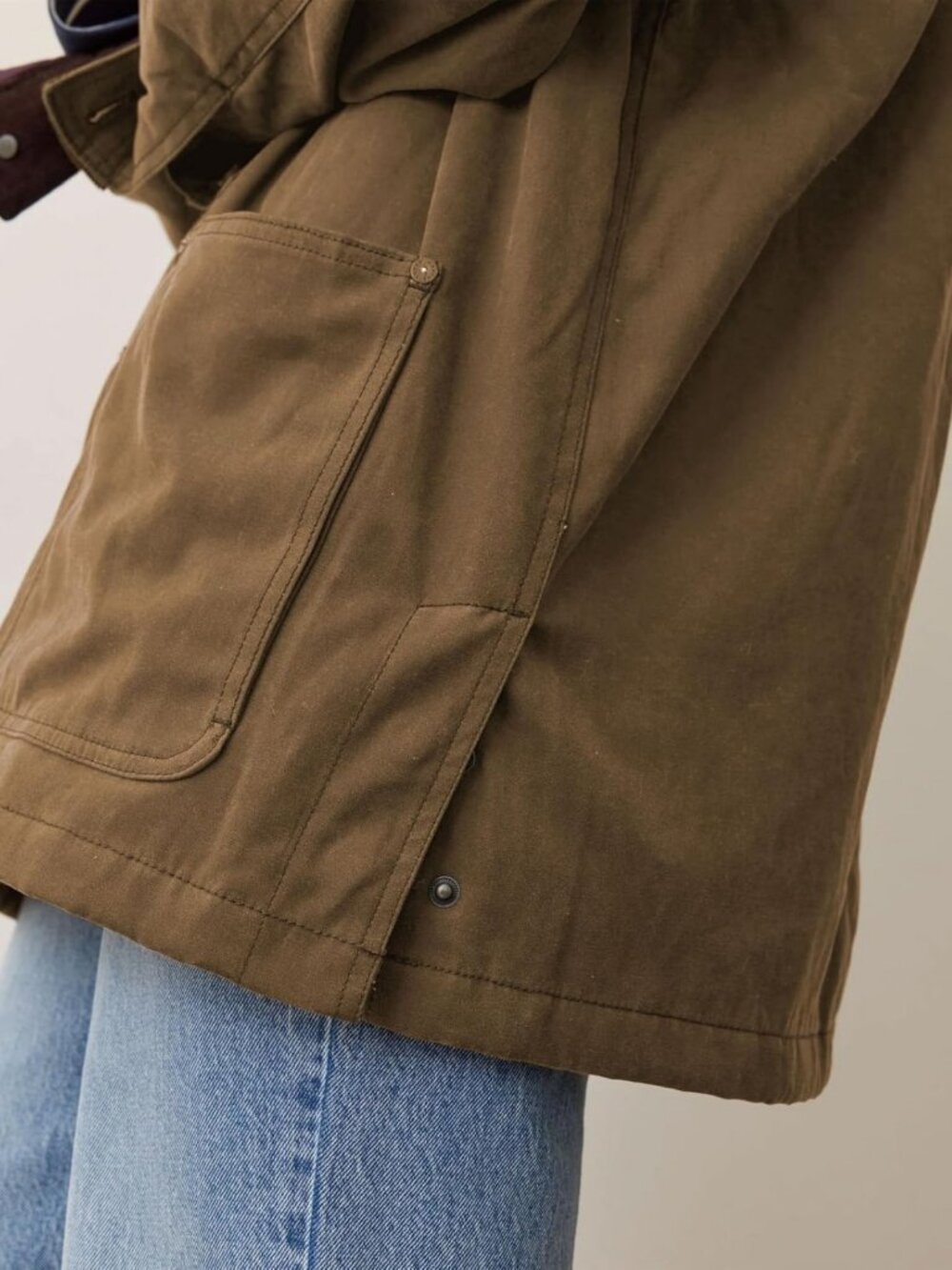 Oversized Vintage Utility Barn Jacket with Corduroy Collar for Women - Picture 3 of 9